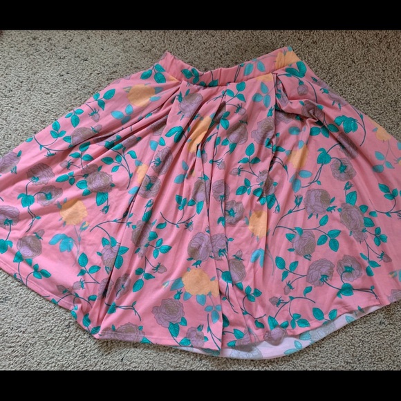 Super cute floral Madison - Picture 1 of 2